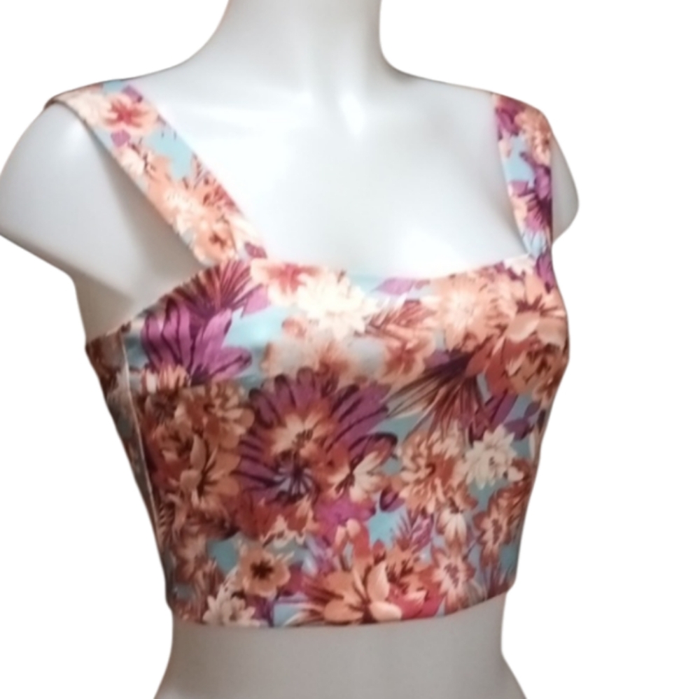 Size S Lip Service floral printed crop tank top